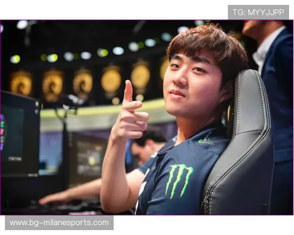 《顶级战队的幕后团队：教练、分析师揭秘》，顶级战队英文怎么写